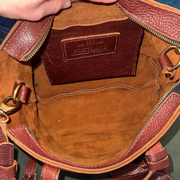 Portland Leather Rich Brown Shoulder Bag, Wallet, Tassel and Insert - Picture 5 of 13